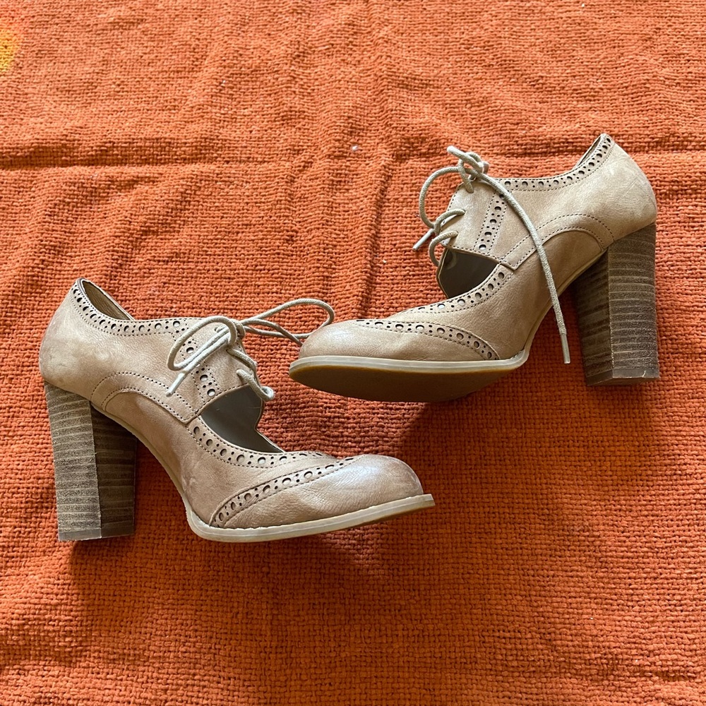 Crown Vintage Tan Lace-Up Heels